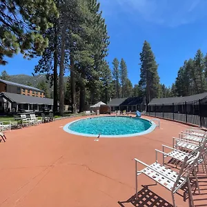 Tahoe Hacienda Мотель